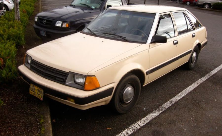 What is 1983 Nissan Stanza SE Sedan 4D?